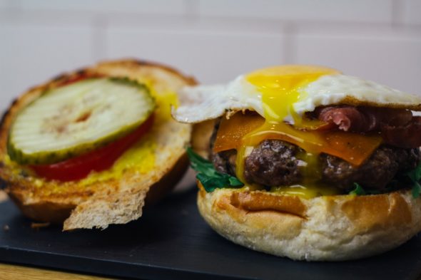 burger-beef-with-egg-1_web